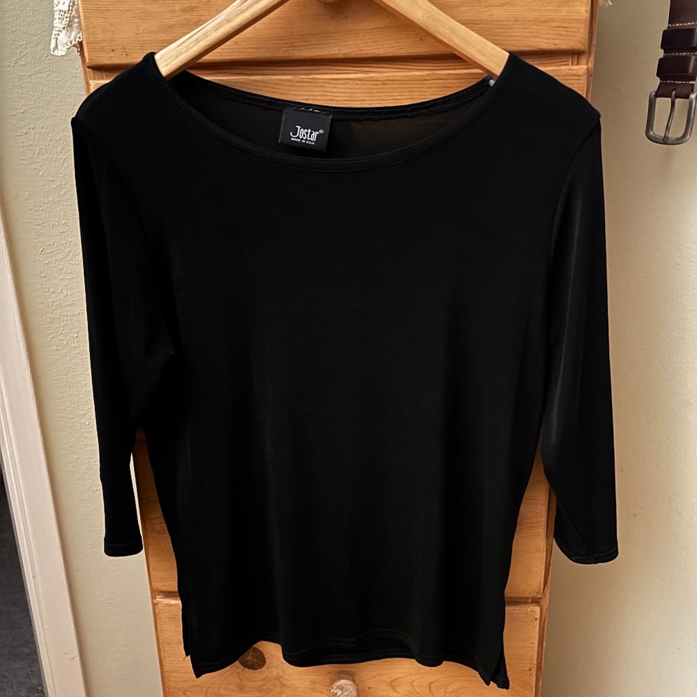 JOSTAR BLACK ROUND NECK TOP 3/4 SLEEVE